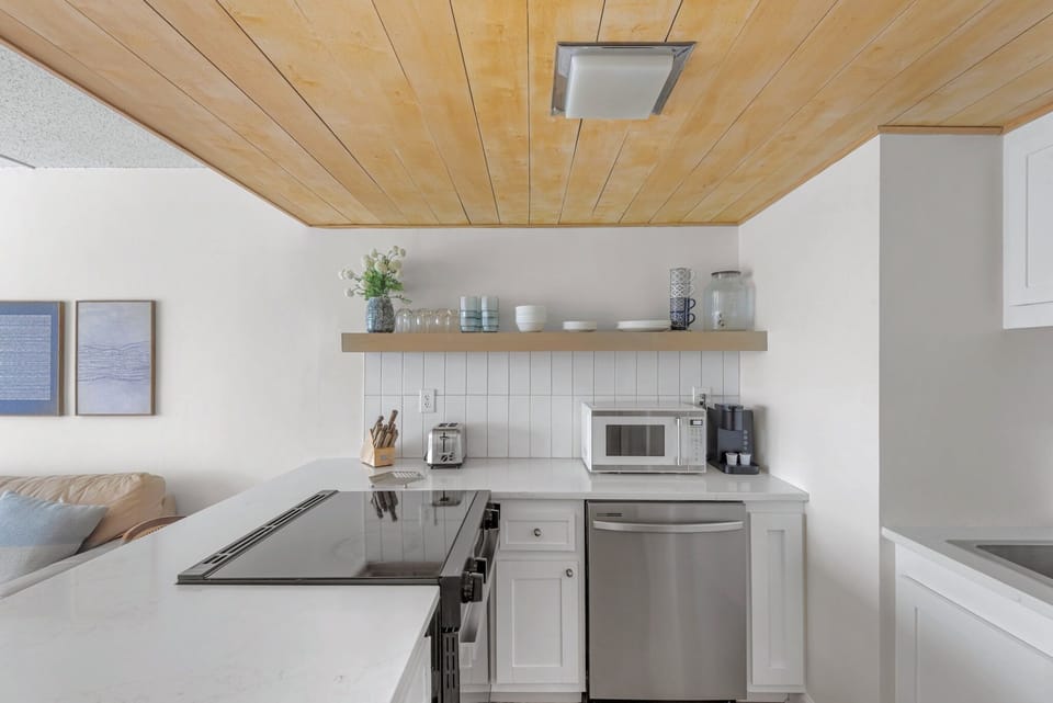Condo, Multiple Beds, Beach View (Pinnacle Port A518 - Seaside Pearl) | Private kitchen | Coffee/tea maker