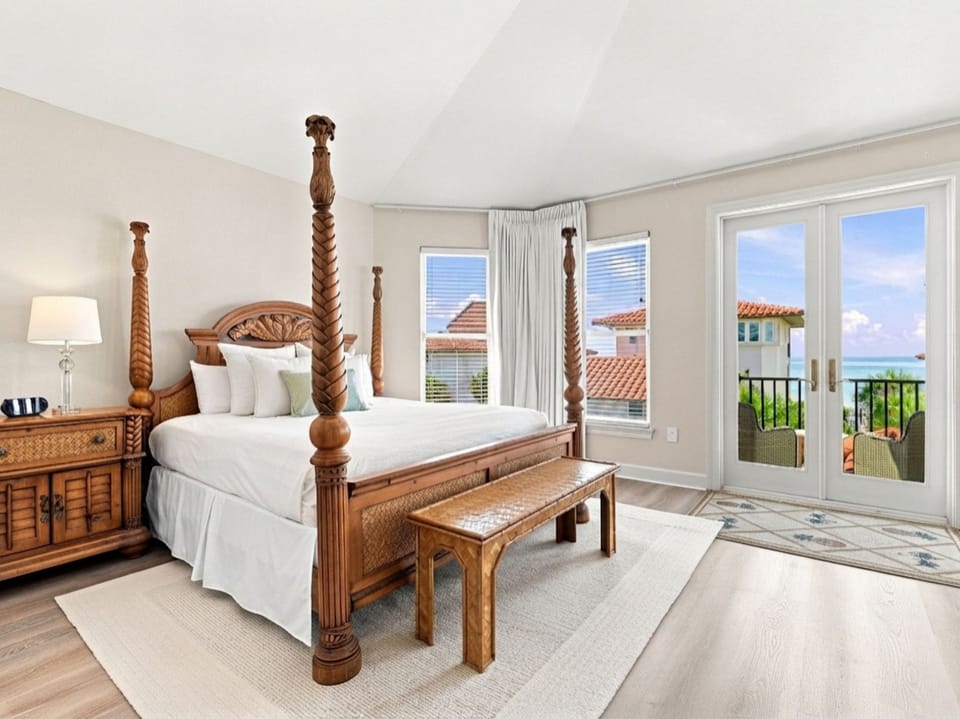 House, Multiple Beds, Partial Ocean View (Vizcaya East 1028) | 5 bedrooms, individually decorated, individually furnished, bed sheets