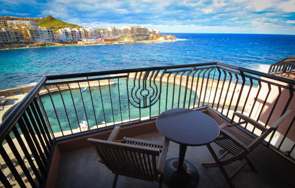 Minibar, in-room safe, desk, blackout drapes