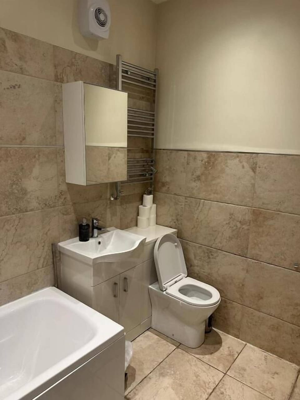 Superior Double Room | Bathroom | Towels, toilet paper