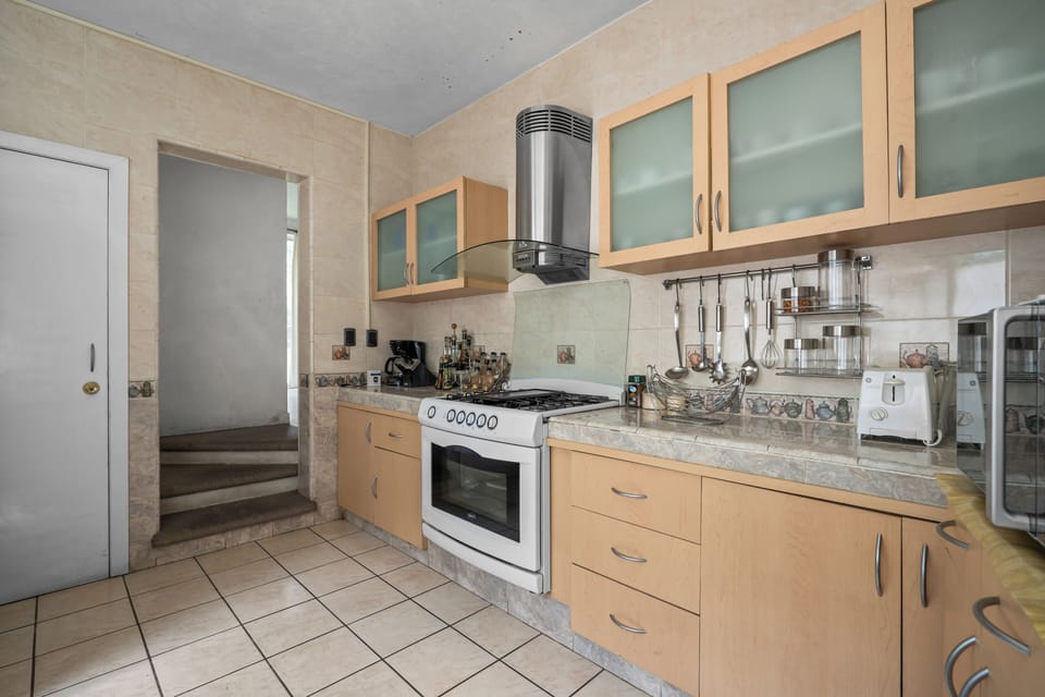 Deluxe House, Garden View | Private kitchen