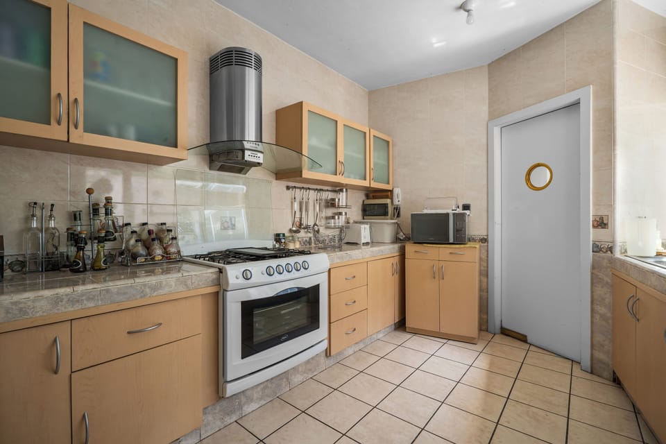 Deluxe House, Garden View | Private kitchen