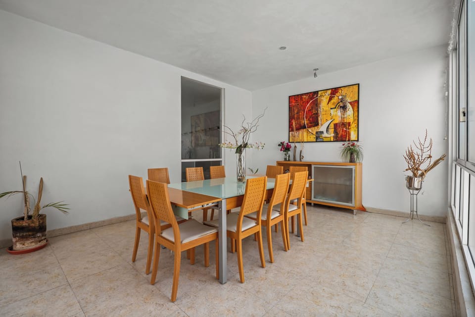 Deluxe House, Garden View | Dining