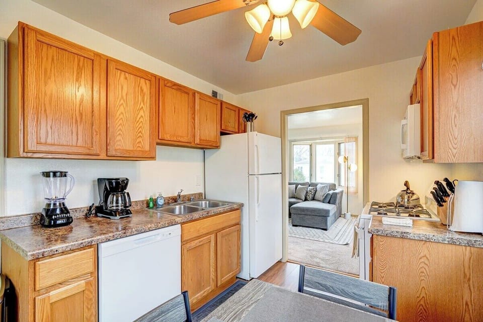 Gather, cook, and create memories in our inviting full kitchen. 
