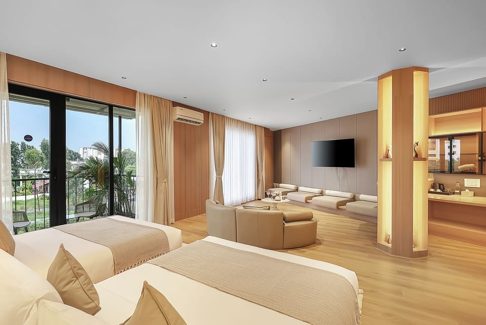 Deluxe Suite | Iron/ironing board, WiFi (free)