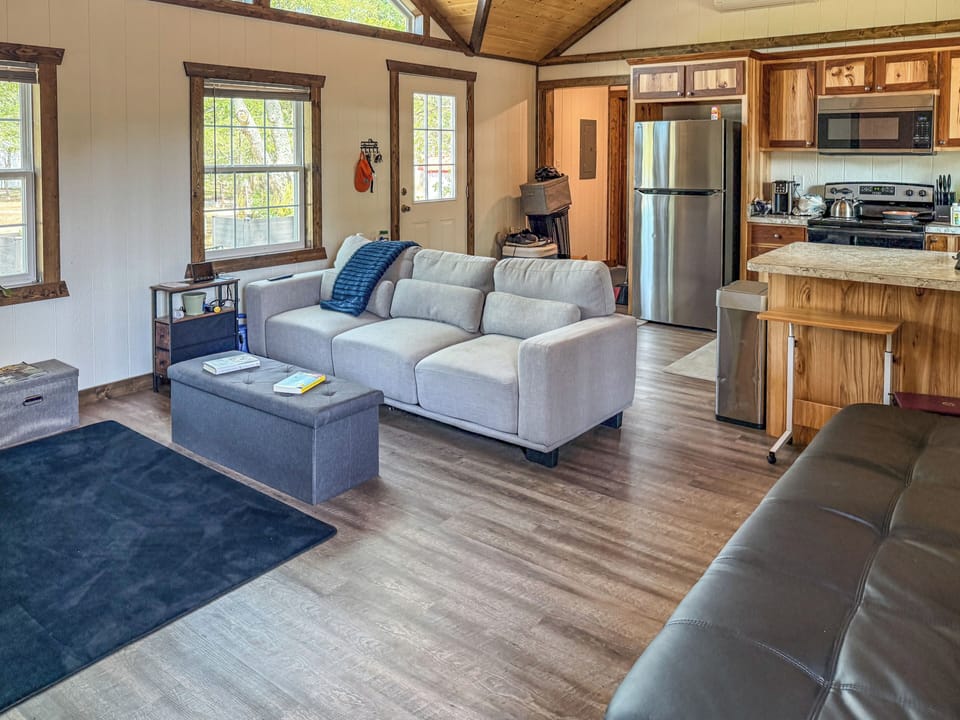 Apartment, 2 Bedrooms, Garden View | Living area