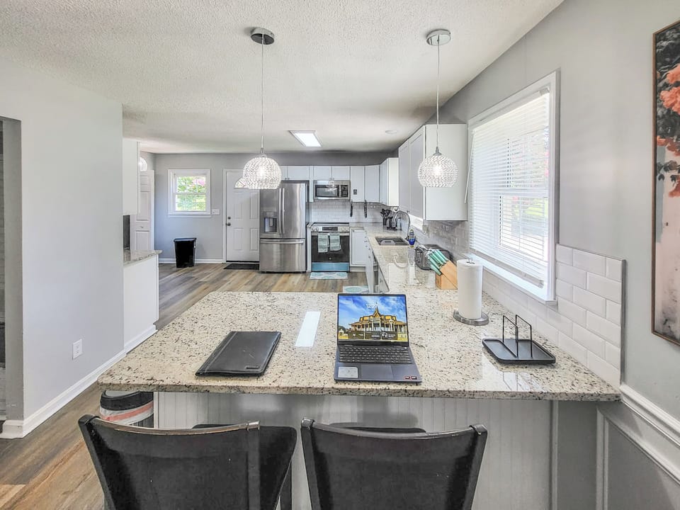 House, Patio, Garden View | Private kitchen
