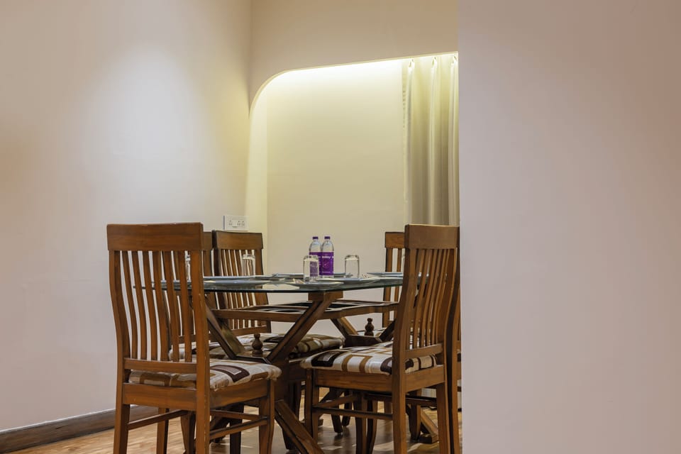 Executive Suite | Dining