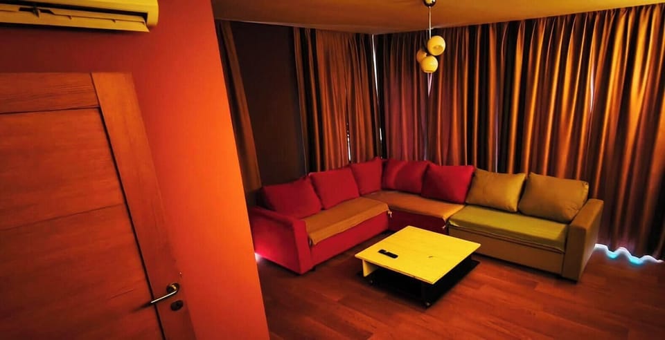 Deluxe Apartment, Balcony, City View | Living area
