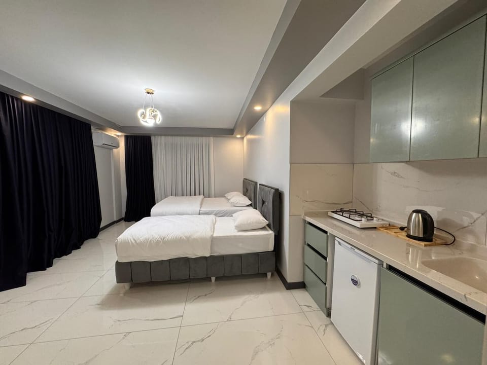 Family Room | WiFi (free), bed sheets