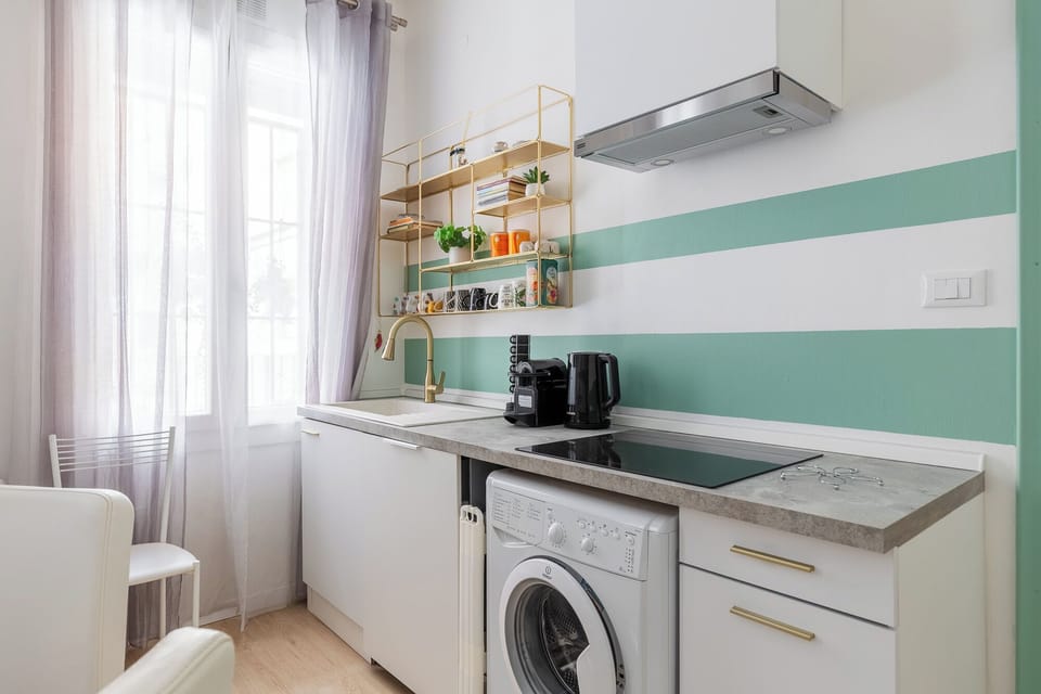 Apartment, 2 Bedrooms | Private kitchen | Espresso maker, coffee/tea maker, oven, electric kettle