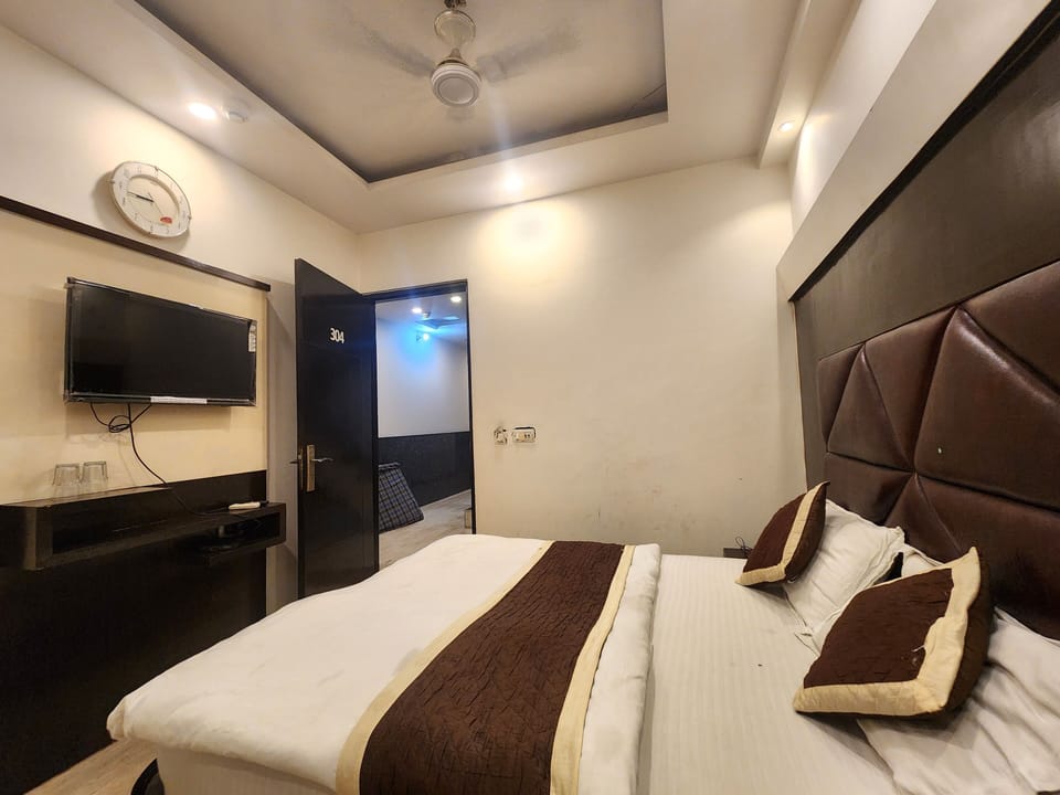 Deluxe Double Room, City View | Exterior