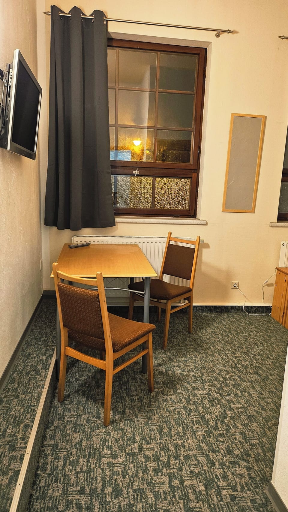 Single Room, City View (3) | Dining