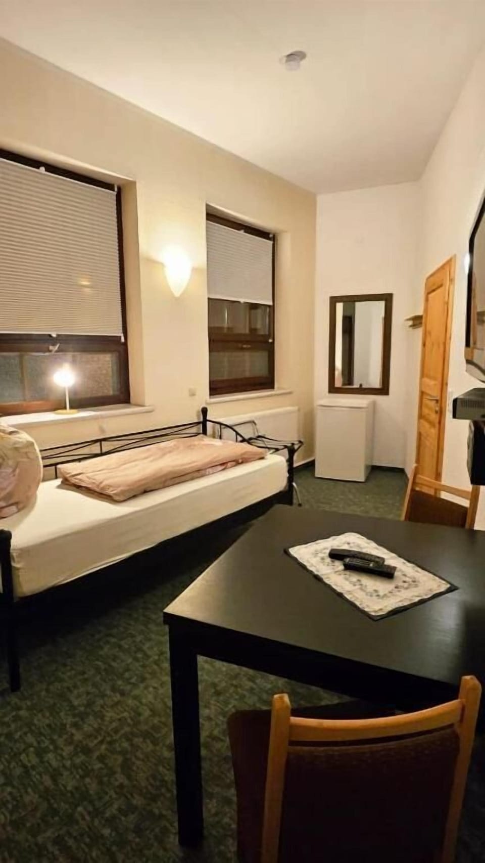 Single Room, Courtyard View (1) | In-room safe, desk, laptop workspace, blackout drapes