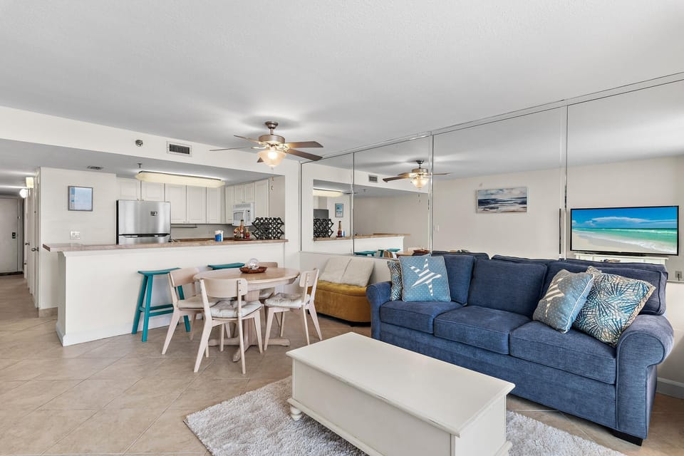 Condo, 1 King Bed with Sofa bed (SunDestin 1405) | Living area