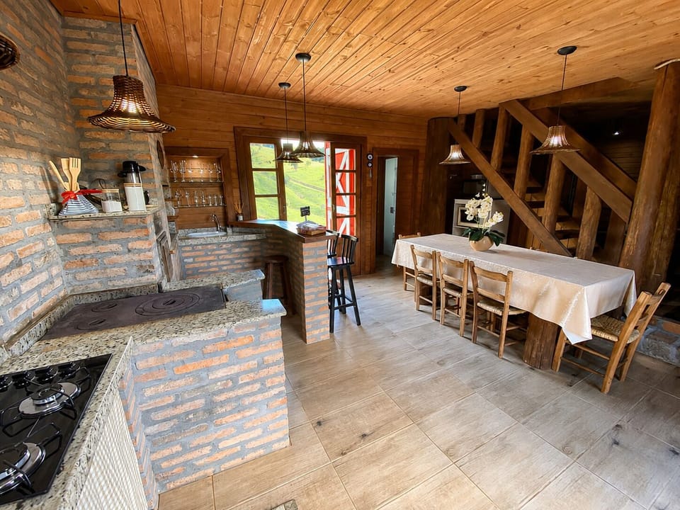 Family Cabin, 1 Bedroom, Fireplace, Lagoon View | Dining room