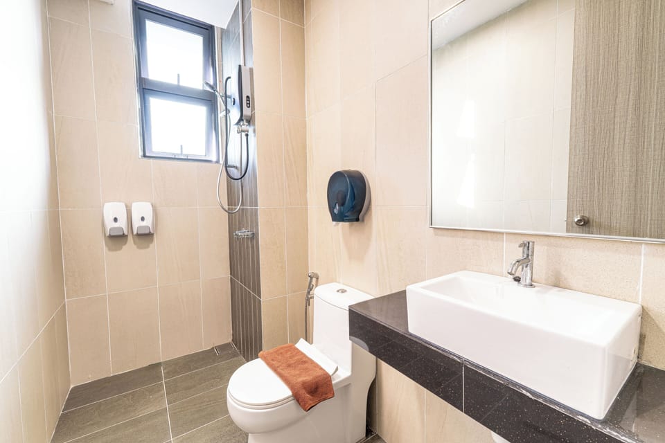 Economy Shared Dormitory, Men only, Balcony, Park View | Bathroom
