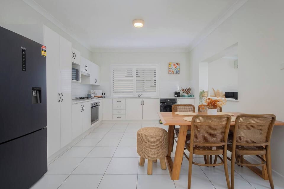 Prepare anything from a quick breakfast to a family dinner in the spacious kitchen, complete with an espresso machine, dishwasher and all the essentials for home-style cooking.