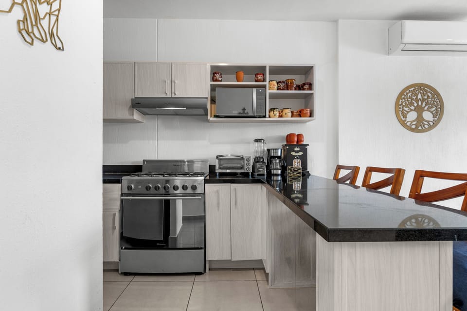 Chalet | Private kitchen | Coffee/tea maker, electric kettle
