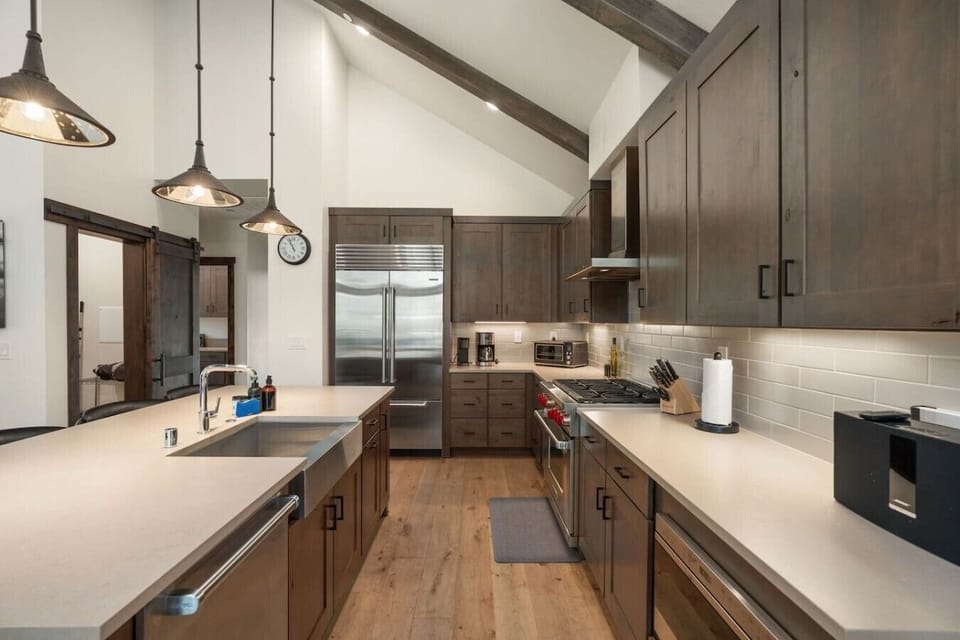 Brand new high end kitchen