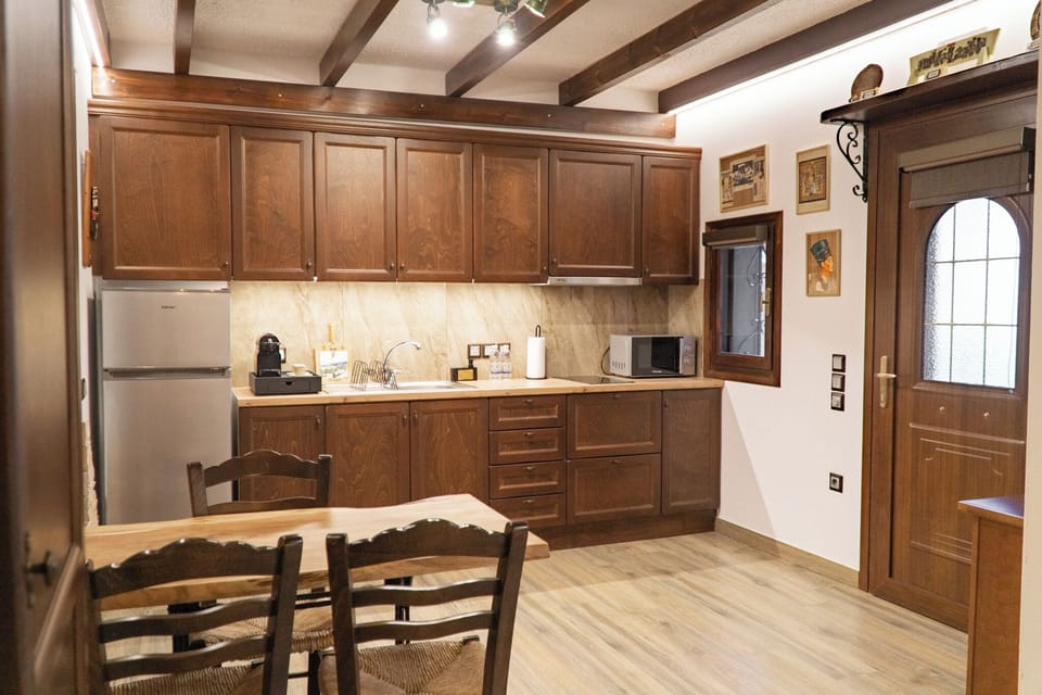 Superior Suite | Private kitchen | Fridge, stovetop, coffee/tea maker, electric kettle