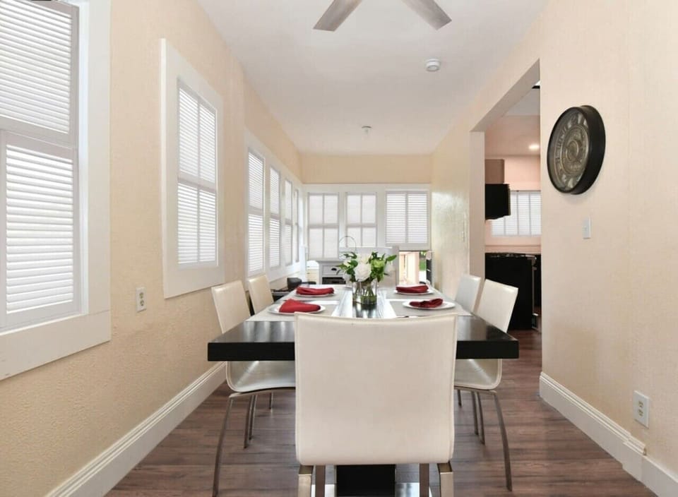 Bright & inviting dining area. The perfect space to gather, share meals, and make memories!