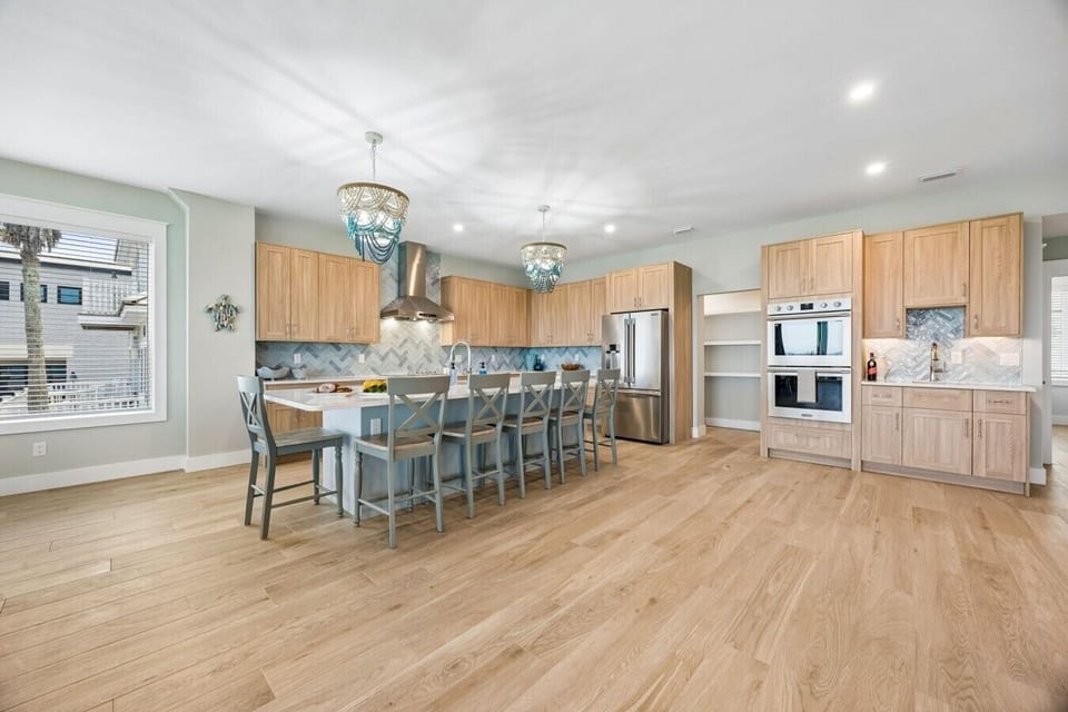 Spacious kitchen
