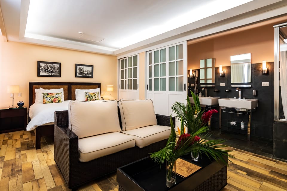 Studio | Egyptian cotton sheets, premium bedding, down comforters, minibar