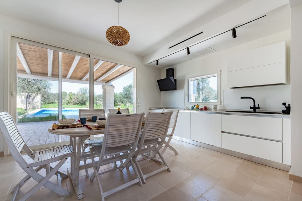 Kitchen and dining area
