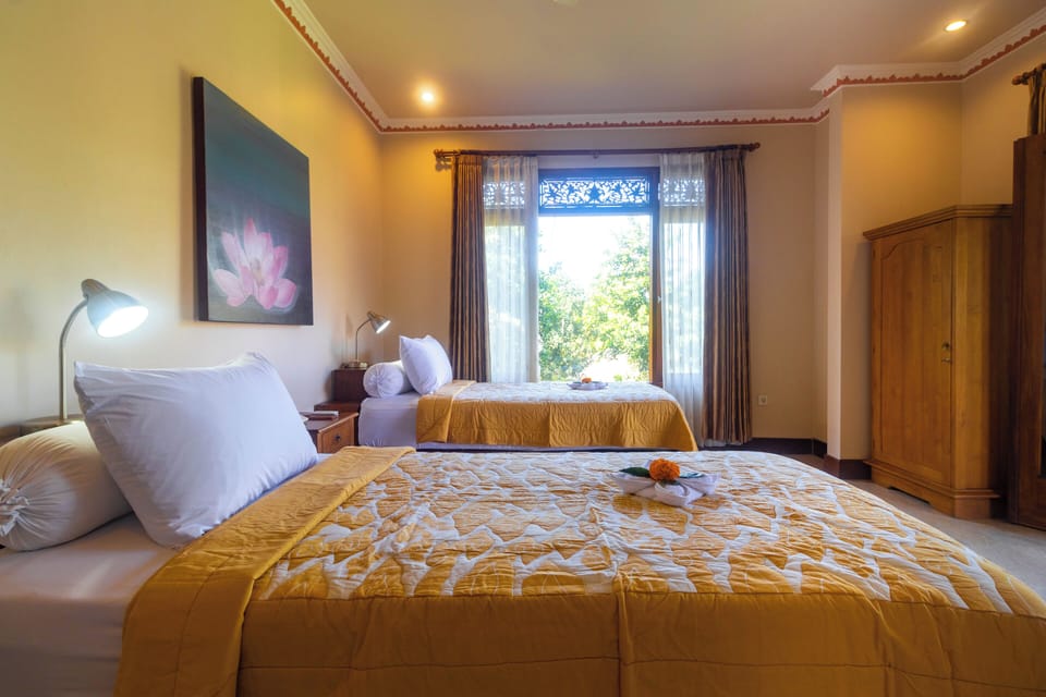 In-room safe, WiFi (free)
