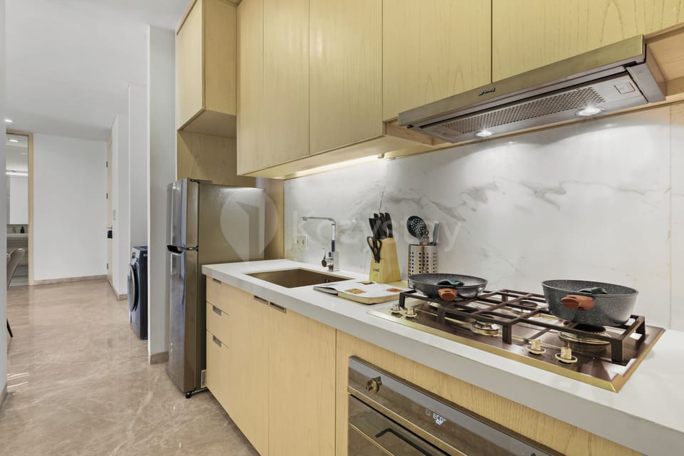 Apartment, 2 Bedrooms, City View | Private kitchen | Full-size fridge, microwave, oven, stovetop