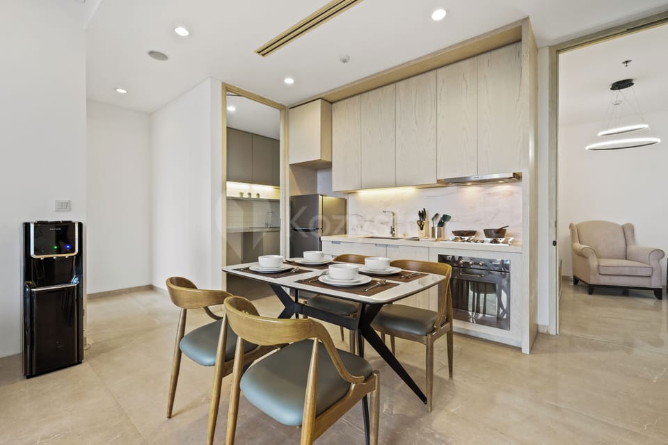 Apartment, 2 Bedrooms, City View | Dining room