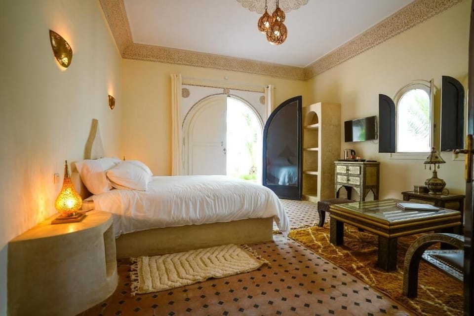 Deluxe Double Room, Garden View | WiFi (free)