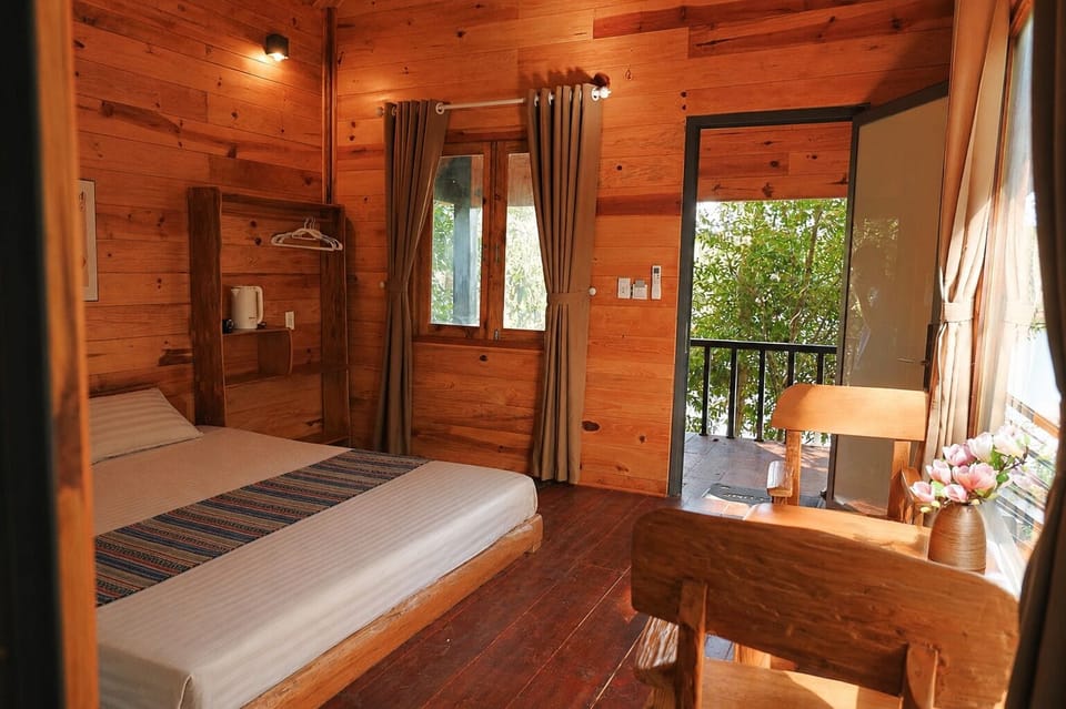 Bungalow, River View | WiFi (free)