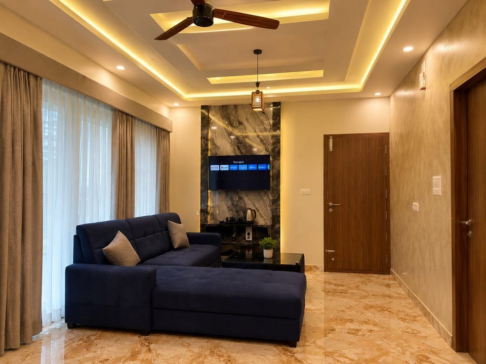 Grand Family Three Bedroom Suite - Mountain View | Living area