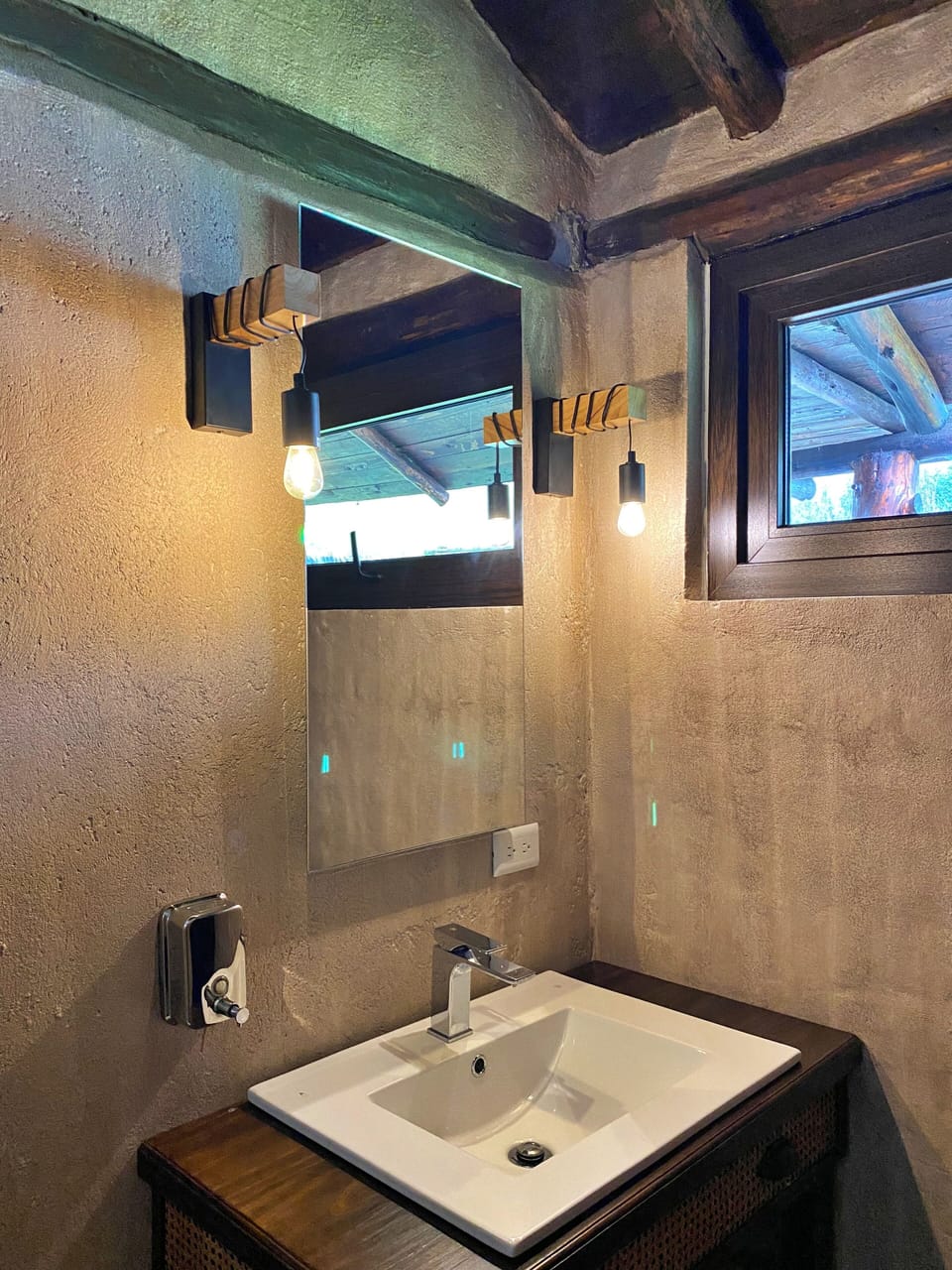 Superior Room, Balcony, Mountain View | Bathroom | Shower, rainfall showerhead, towels, soap