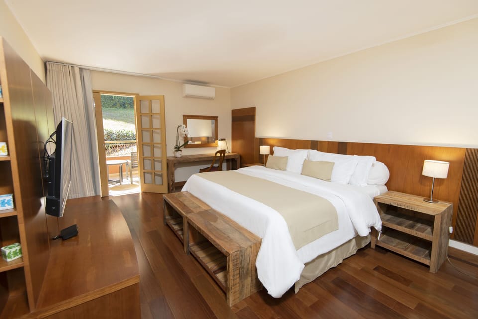 Minibar, in-room safe, free WiFi, bed sheets