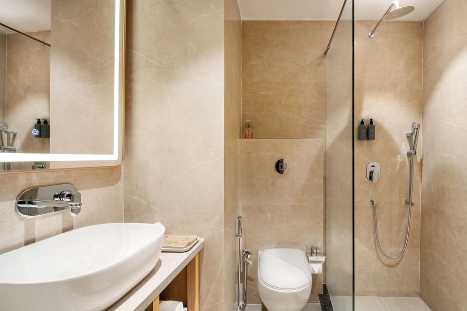 Deluxe Room | Bathroom