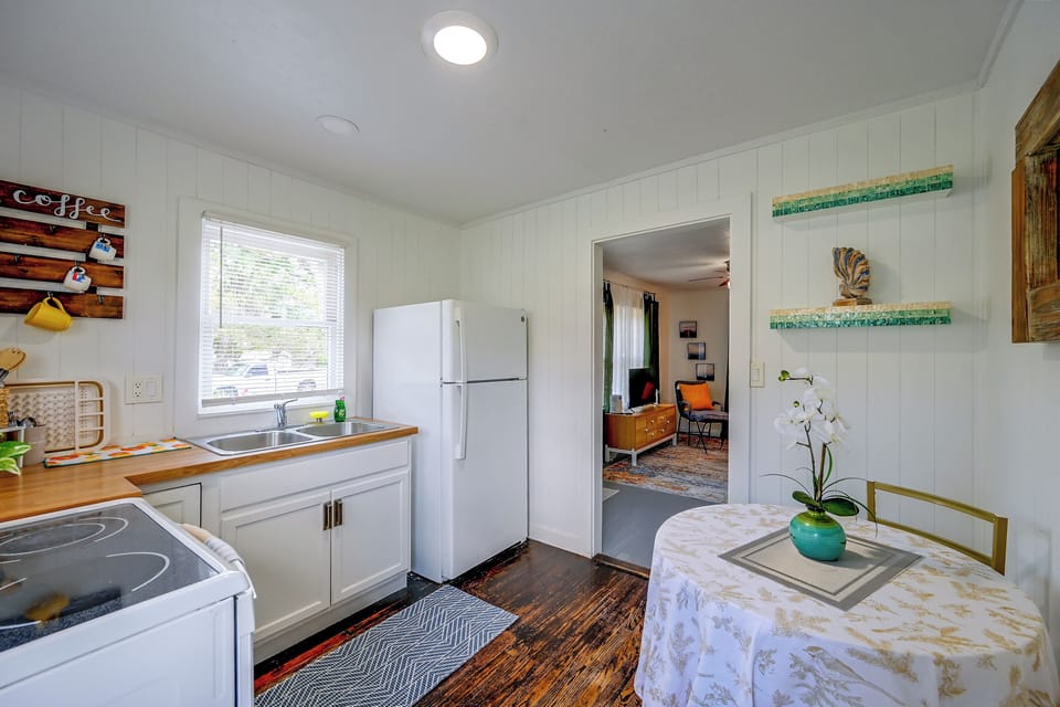 House (2 Bedrooms) | Interior