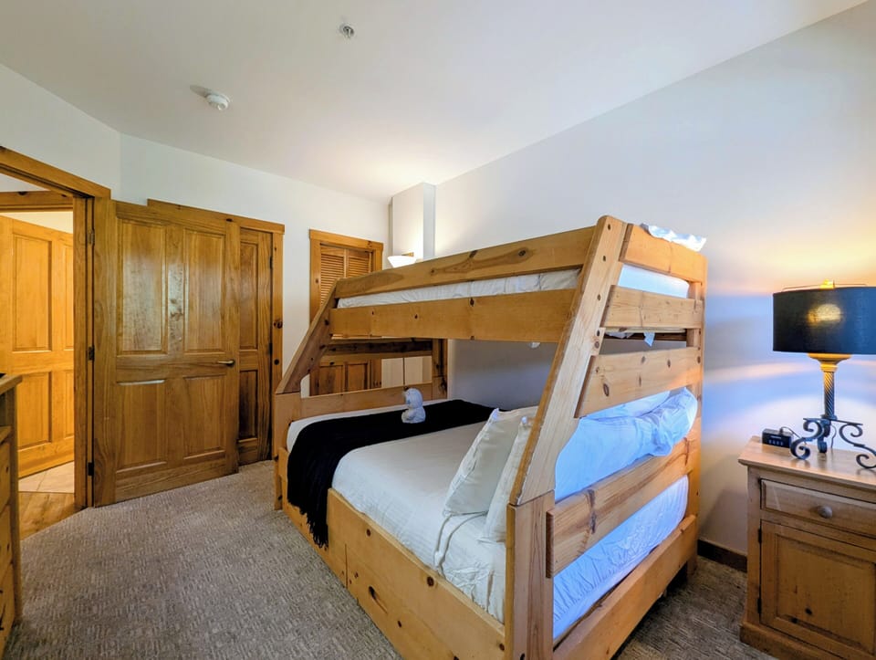 This bedroom is perfect for families or groups.