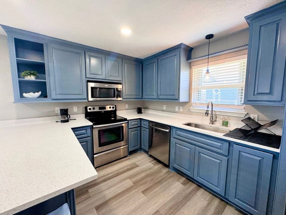 House, 2 Bedrooms | Private kitchen | Fridge