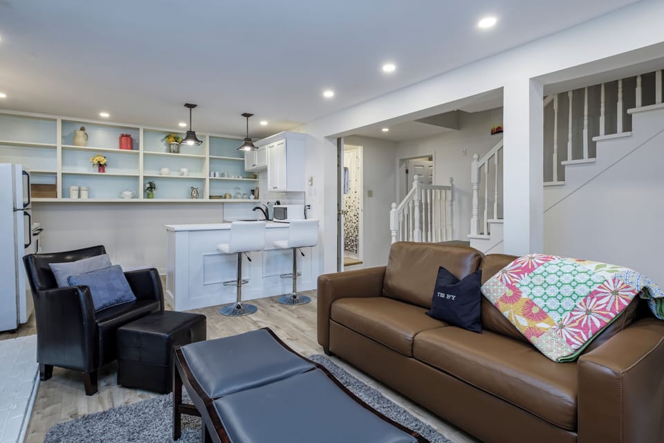 Apartment, 1 Bedroom, Patio, Garden Area | Premium bedding, individually decorated, individually furnished