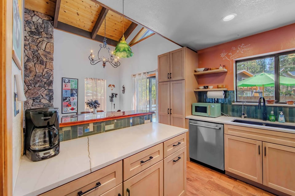 Fully equipped kitchen with everything you need for easy meals and dining at home