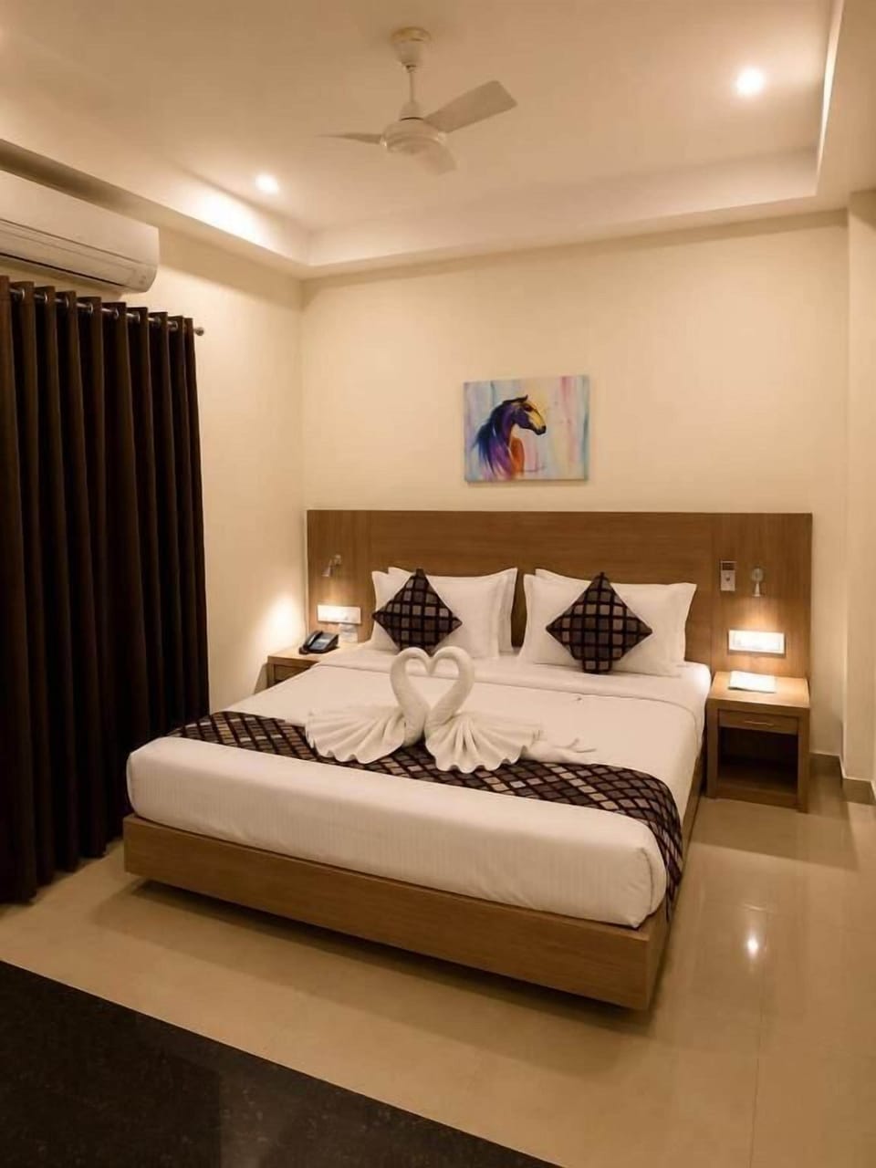 In-room safe, desk, laptop workspace, iron/ironing board