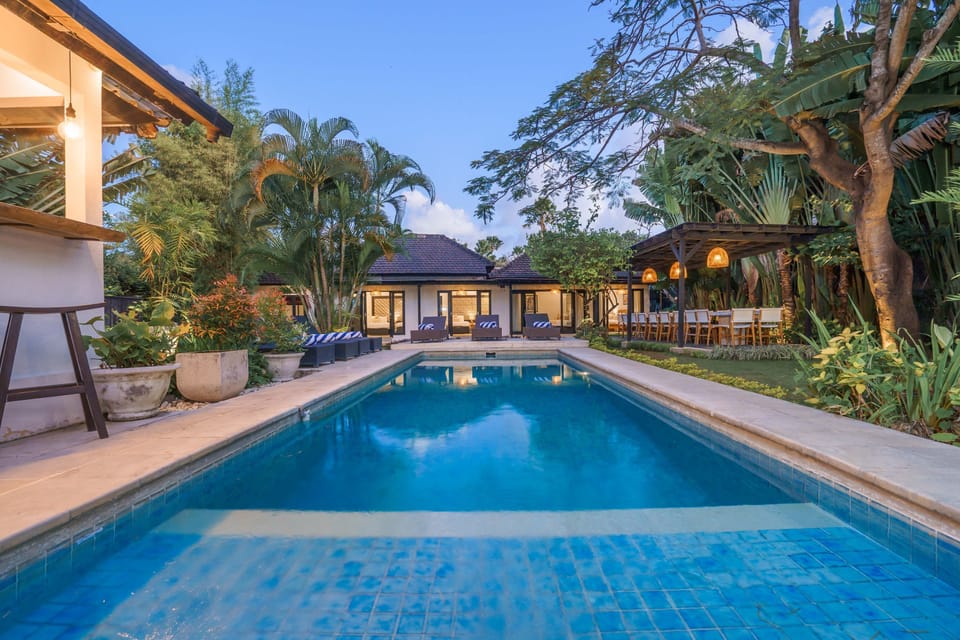 House | 10 bedrooms