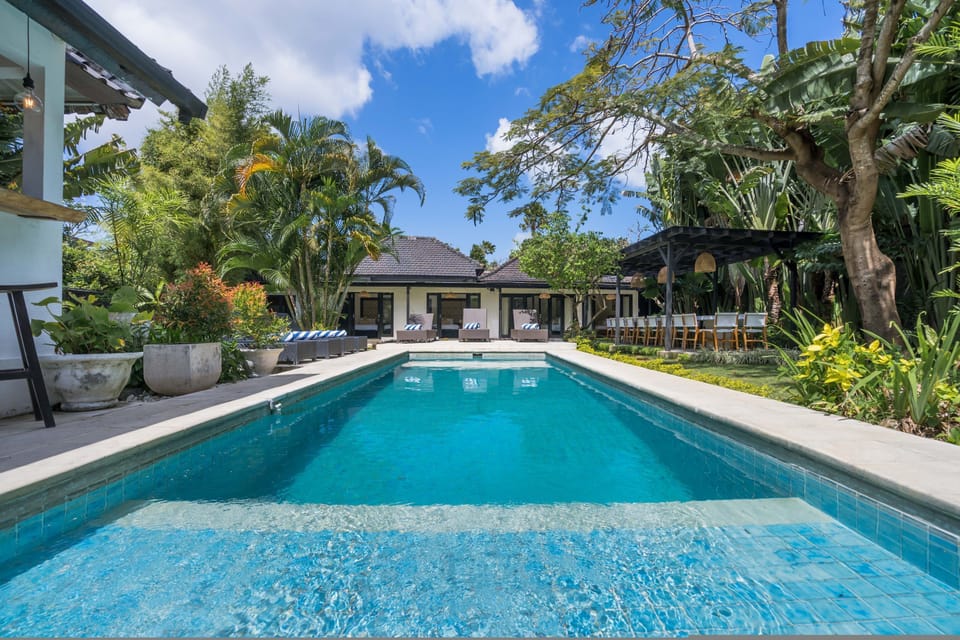 House | 10 bedrooms