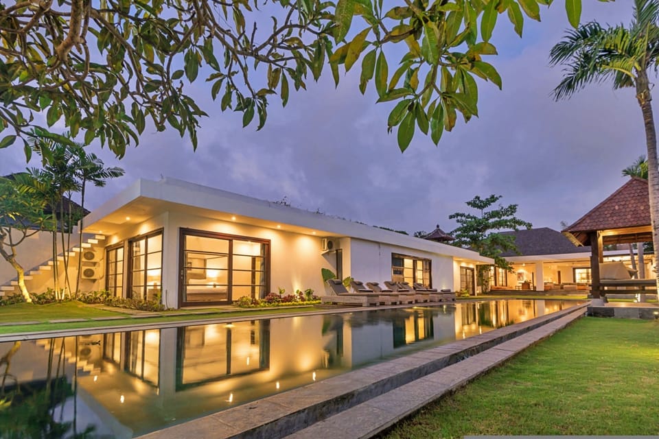 House | 11 bedrooms