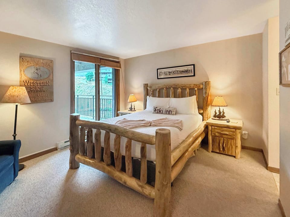 Queen bed in Primary with Ensuite Bath