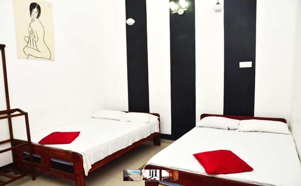 8 bedrooms, free wired internet, bed sheets