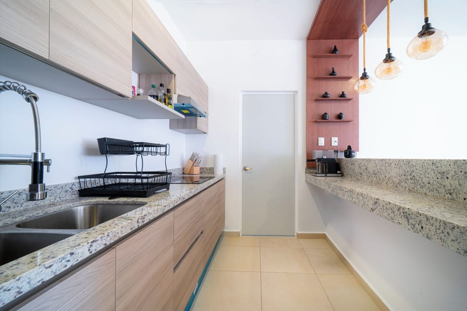 Deluxe Apartment, Balcony, City View | Private kitchen